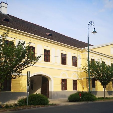 Korona Szallo Sárvár Εξωτερικό φωτογραφία