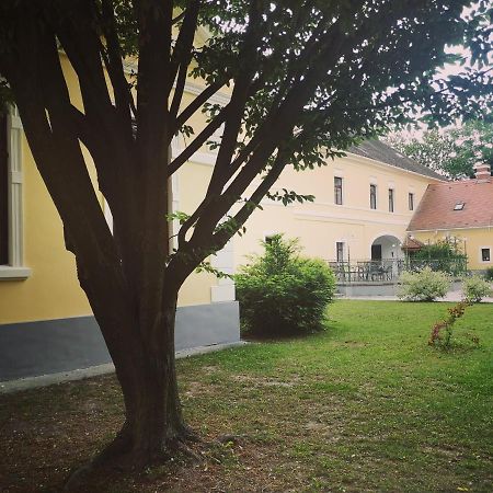 Korona Szallo Sárvár Εξωτερικό φωτογραφία